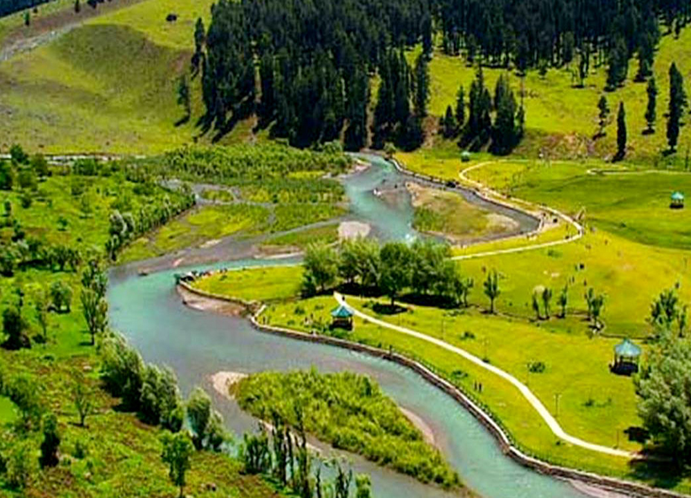 Paragliding Near Gulmarg