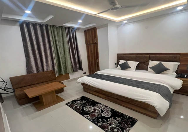budget hotel in Katra